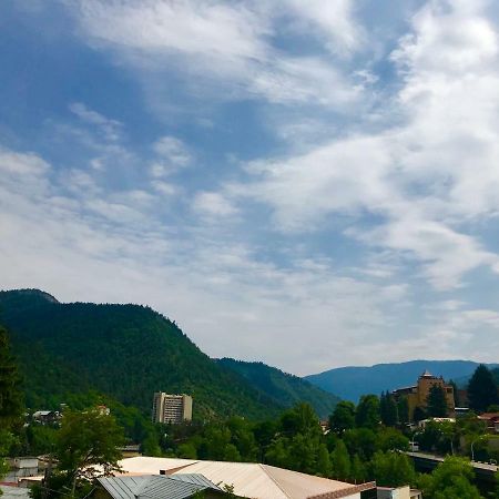 Отель Borjomi Central Экстерьер фото