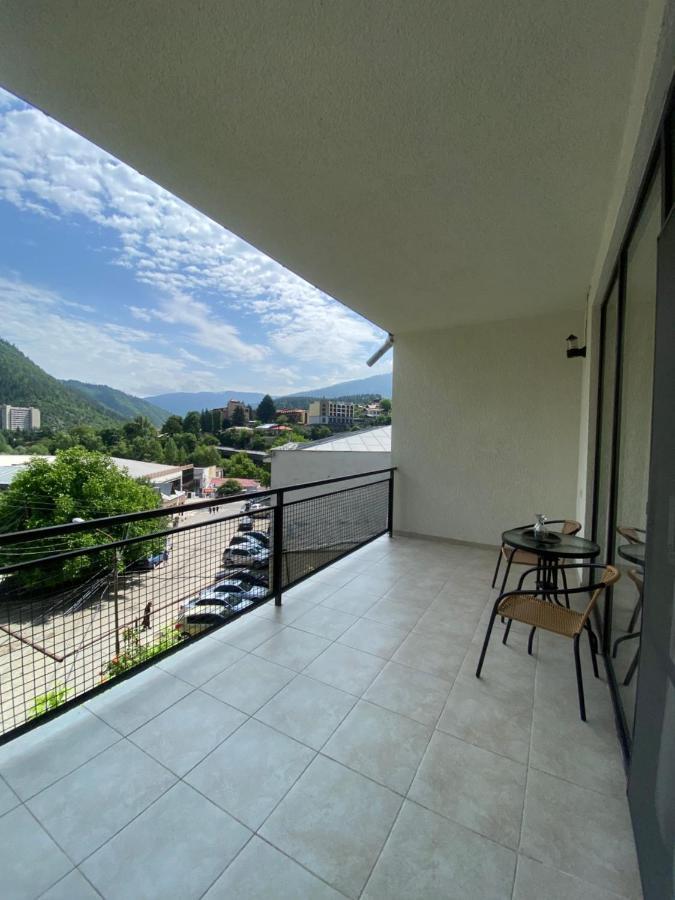 Отель Borjomi Central Экстерьер фото